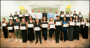 arauco Turma com 23 alunos participou de formatura em Paranaíba.